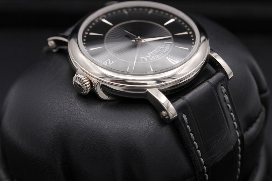 Patek Philippe Calatrava 5153G-001